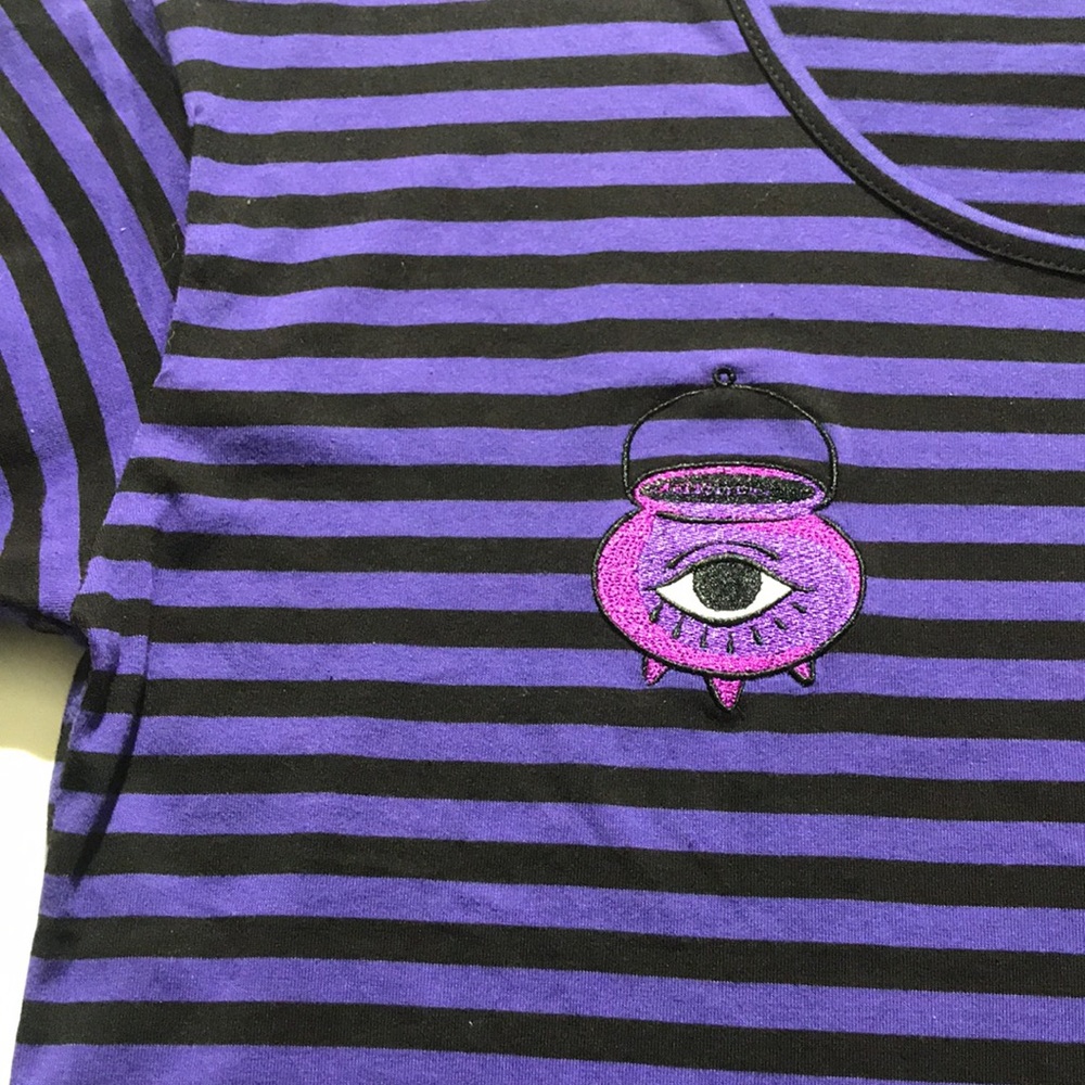 Disney Her Universe Magic Kingdom Haunted Mansion Walt Disney World tshirt XL - Picture 2 of 6